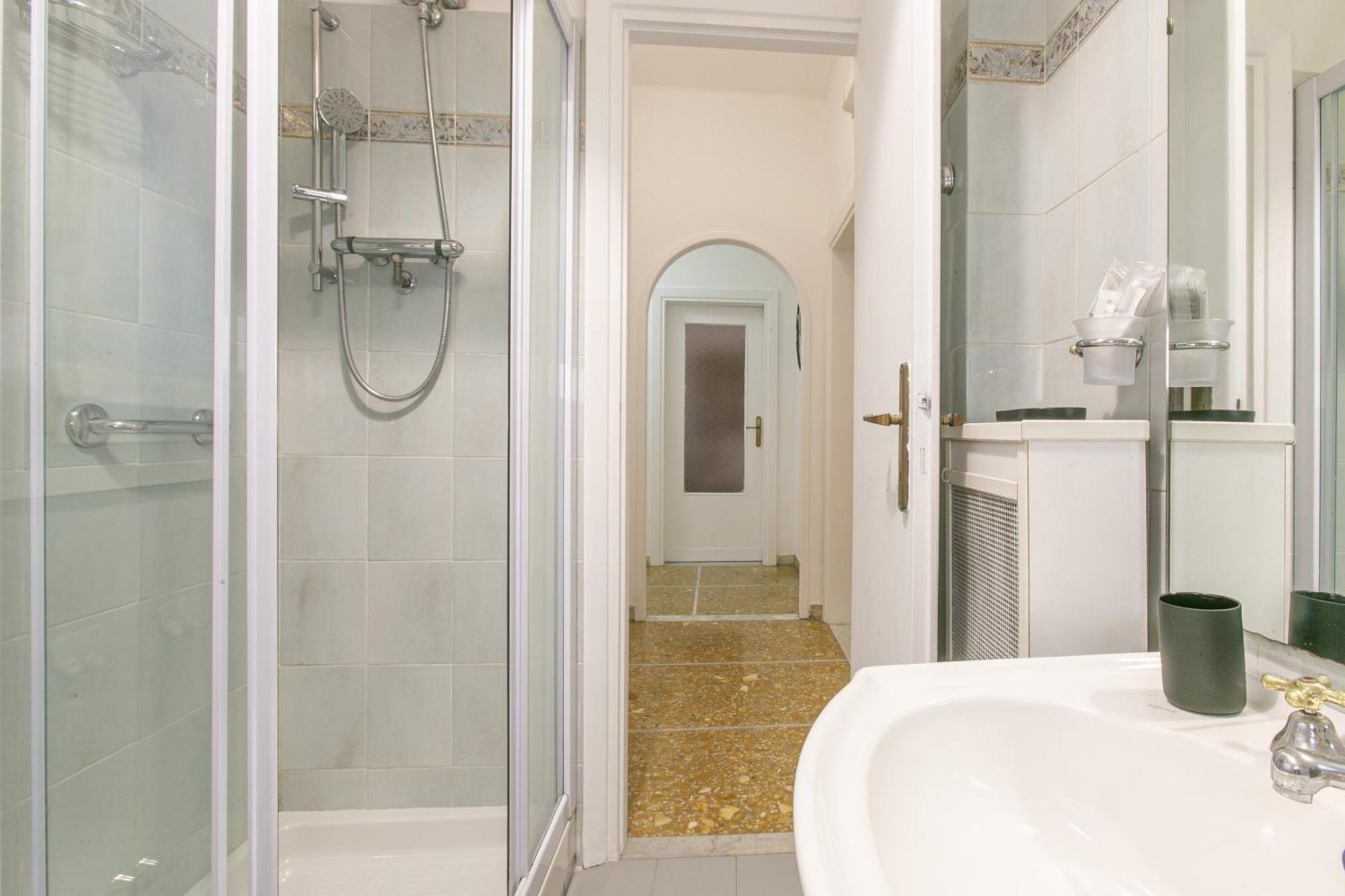 Modern 5 Minutes From Ponte Milvio Appartamento *